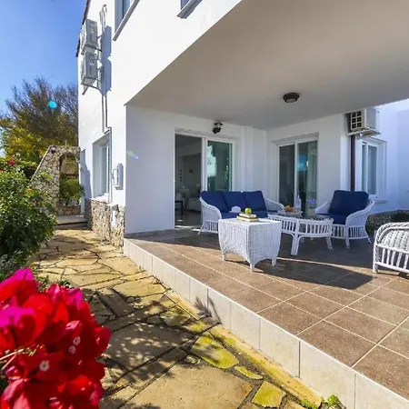 Protaras Fig Tree Bay Sea View Villa , Jacuzzi Available April To October Protarász