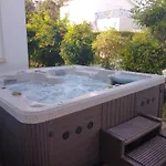 Fig Tree Bay Sea View , Jacuzzi Available April To October Πρωταράς