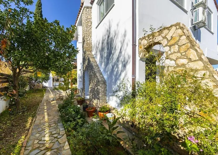 Fig Tree Bay Sea View , Jacuzzi Available April To October *