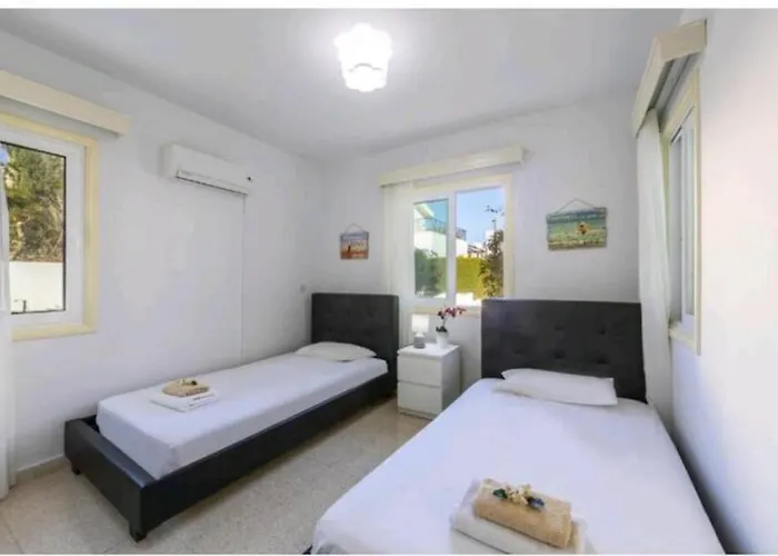 Fig Tree Bay Sea View , Jacuzzi Available April To October Vilă Protaras