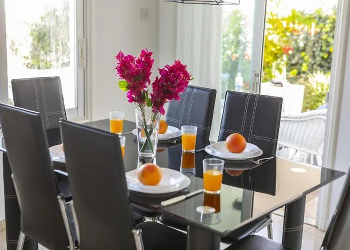 Fig Tree Bay Sea View , Jacuzzi Available April To October Vilă Protaras